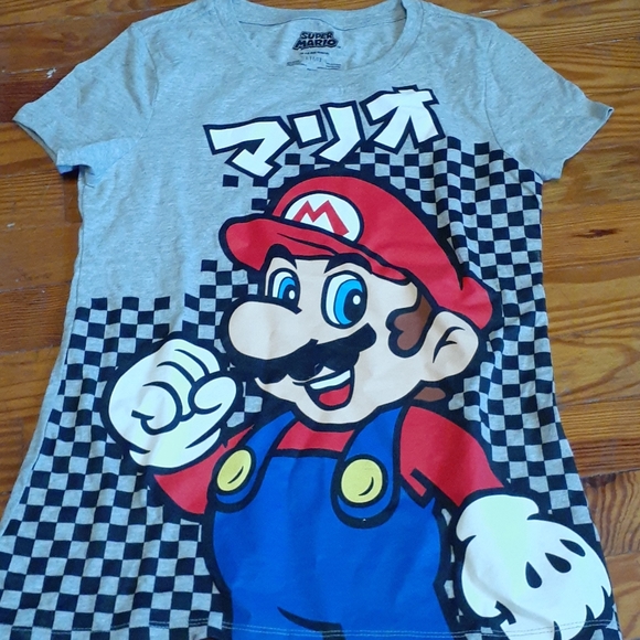 Super Mario short sleeved tee shirt sz L(11/13) - Picture 2 of 4